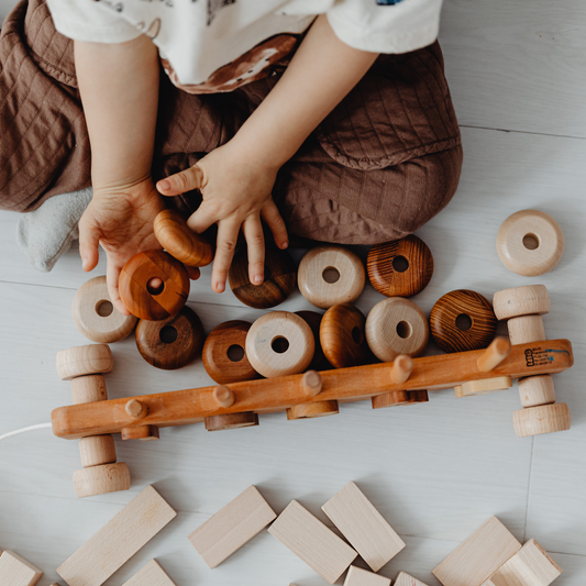 Choosing Toys Made from Natural Materials: Avoiding Microplastics for a Healthier Planet